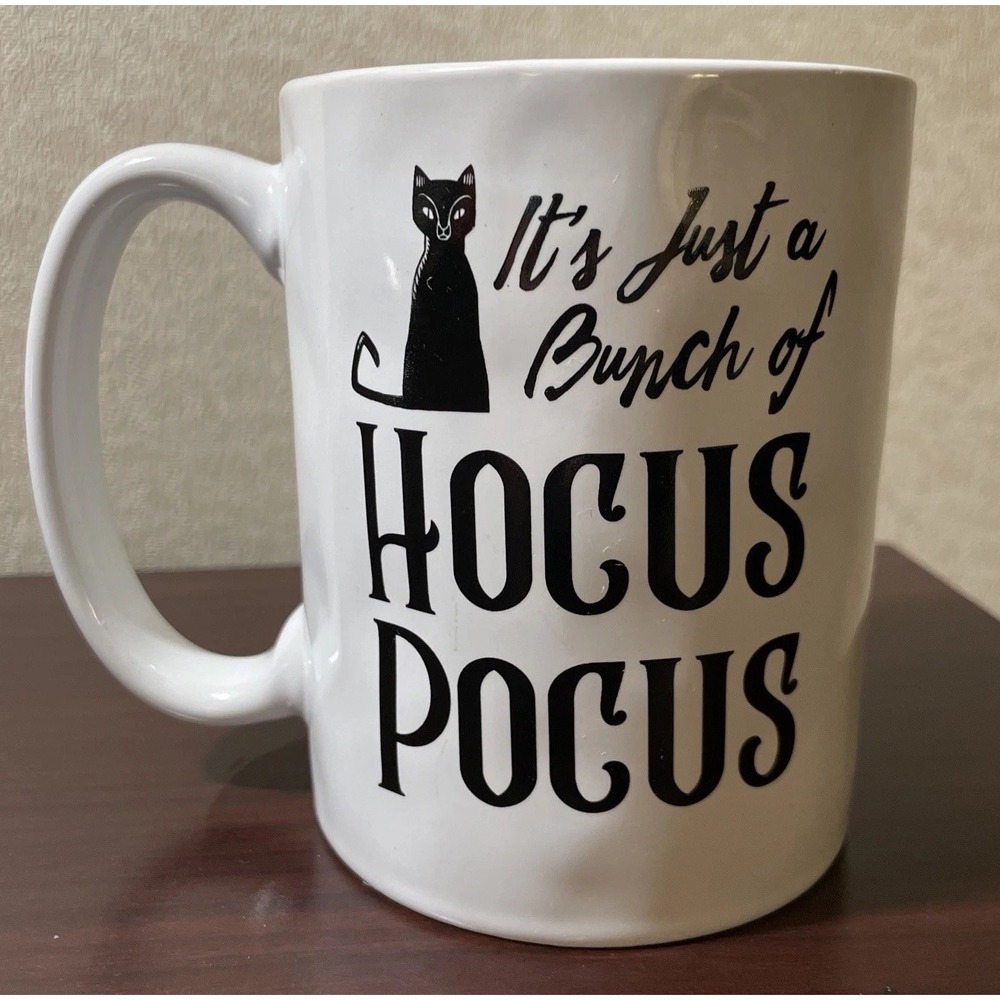 Disney Hocus Pocus Sanderson Sisters Black Cat Potion Cauldron Coffee Mug 17oz.